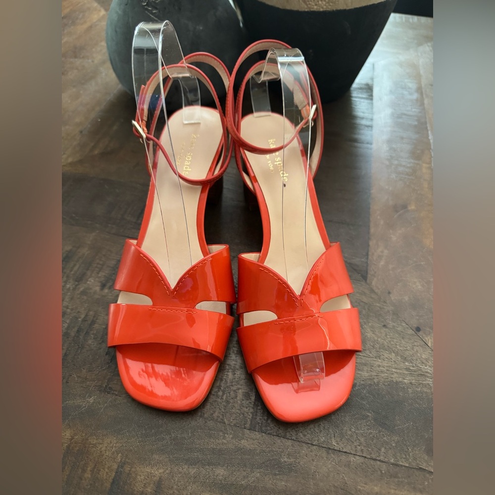 NWOT Kate Spade Orange Etta Sandals size 9